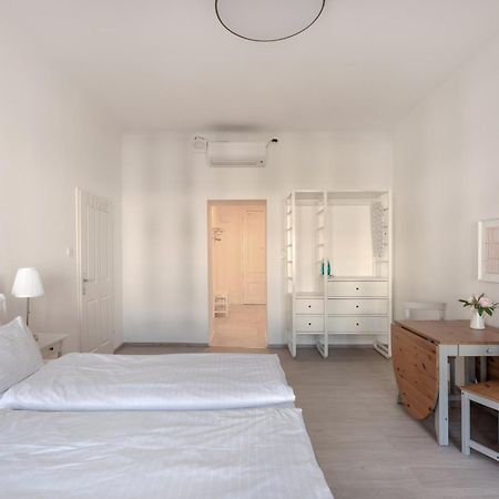 Studio Apartment Near University Wenen Buitenkant foto
