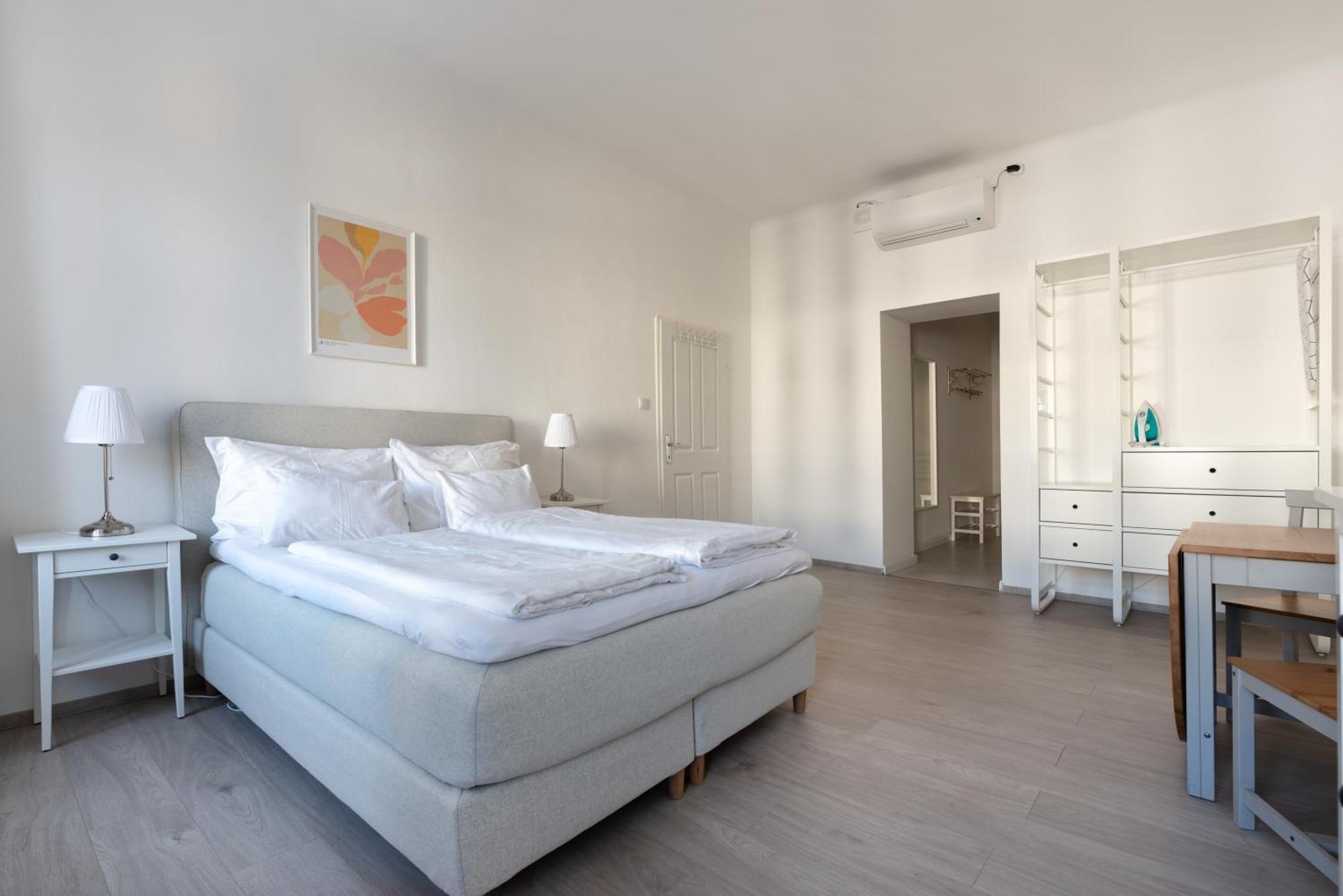 Studio Apartment Near University Wenen Buitenkant foto