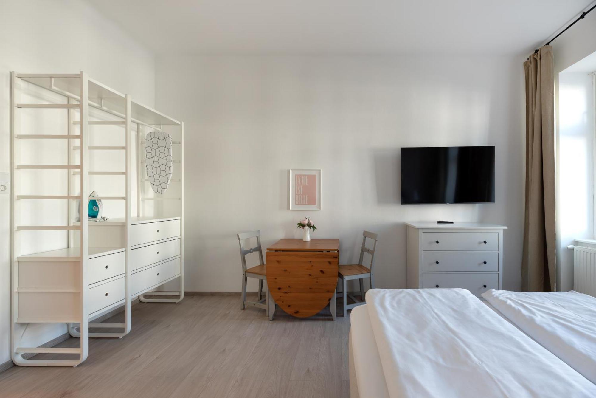 Studio Apartment Near University Wenen Buitenkant foto