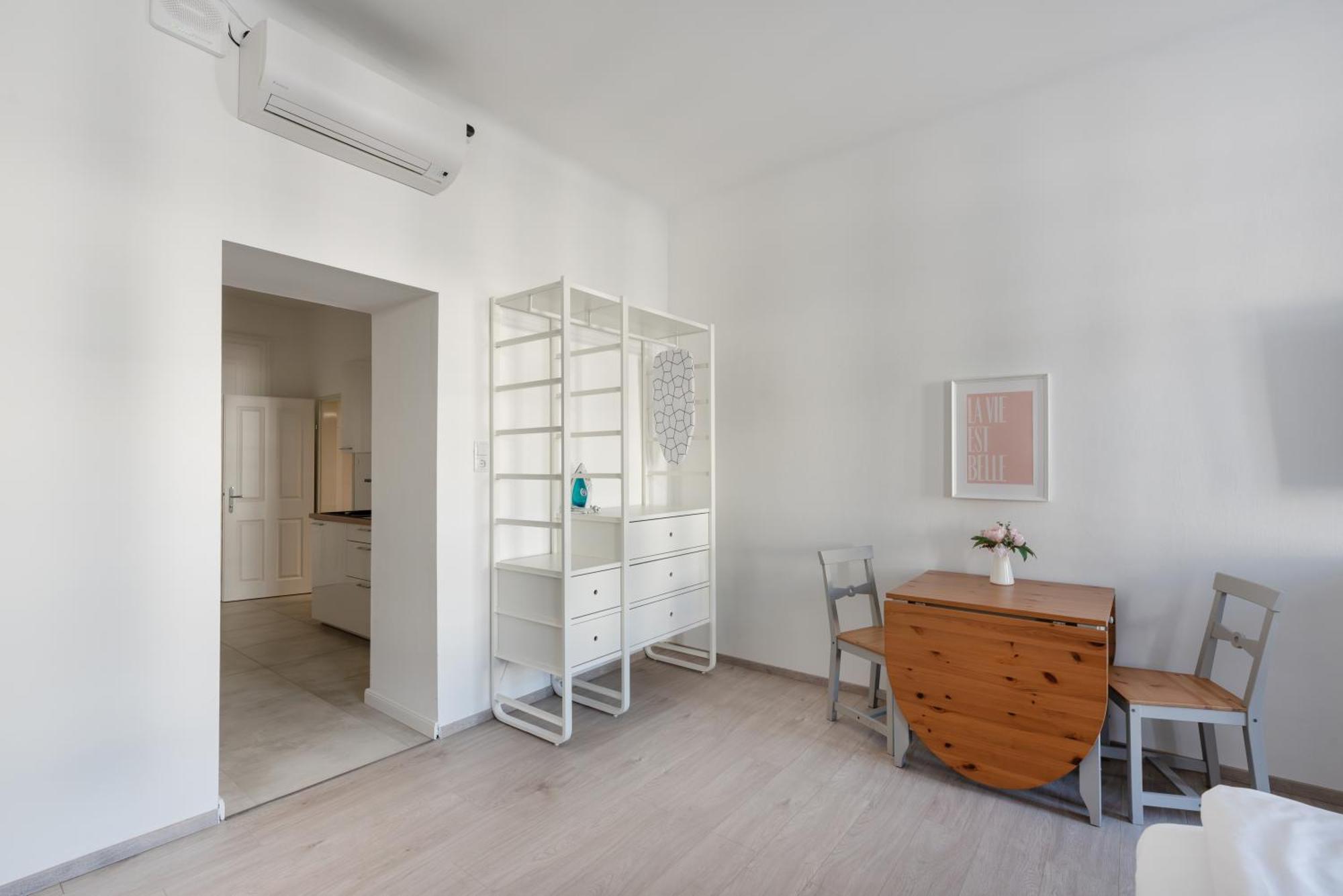 Studio Apartment Near University Wenen Buitenkant foto